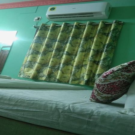 Hotel O Palace Inn Near Acropolis Mall Jādabpur エクステリア 写真